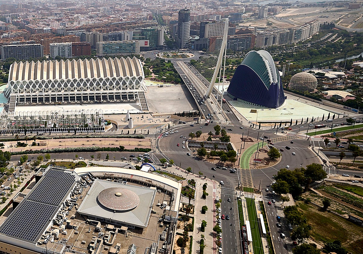 Assut, el puente que une dos ciudades: la Valencia que ya es y la Valencia que aspira a ser