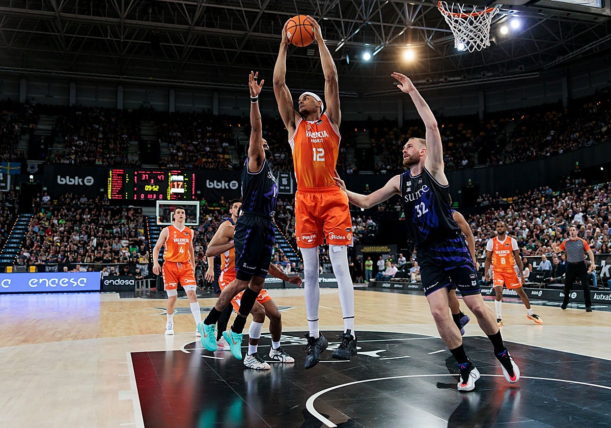 El Valencia Basket saca el colmillo y buscará la cuarta final de su historia en la Liga ACB