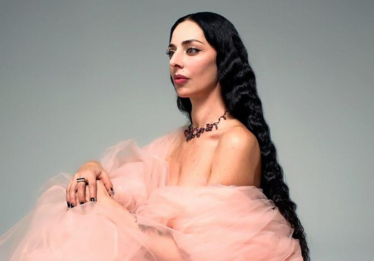 El vestido de novia y las joyas de Claudia
