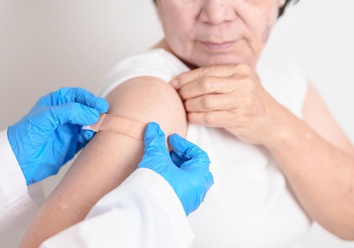 Sanidad cita para la vacuna contra el herpes zóster a los na