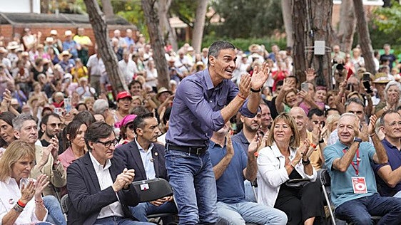 El Consell 'alista' a Illa en el choque contra Pedro Sánchez