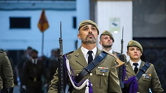Defensa busca 181 soldados en la Comunitat