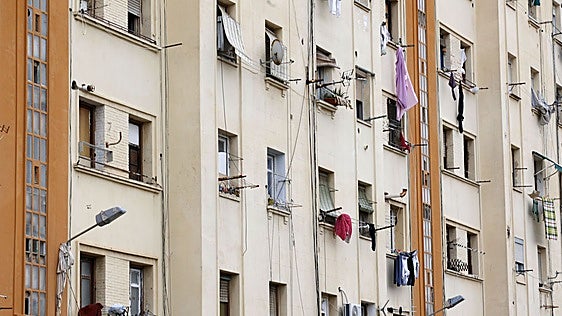 El Ayuntamiento rehabilitará 31 viviendas en El Cabanyal y adjudicarlas a vecinos del barrio