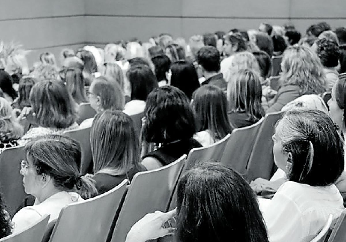 MARTA IRANZO BAÑULSPRESIDENTA DE LA ASOCIACIÓN DE EMPRESARIAS, DIRECTIVAS Y PROFESIONALES DE VALENCIA (EVAP): Sobresaliente en el aula, invisible en la empresa