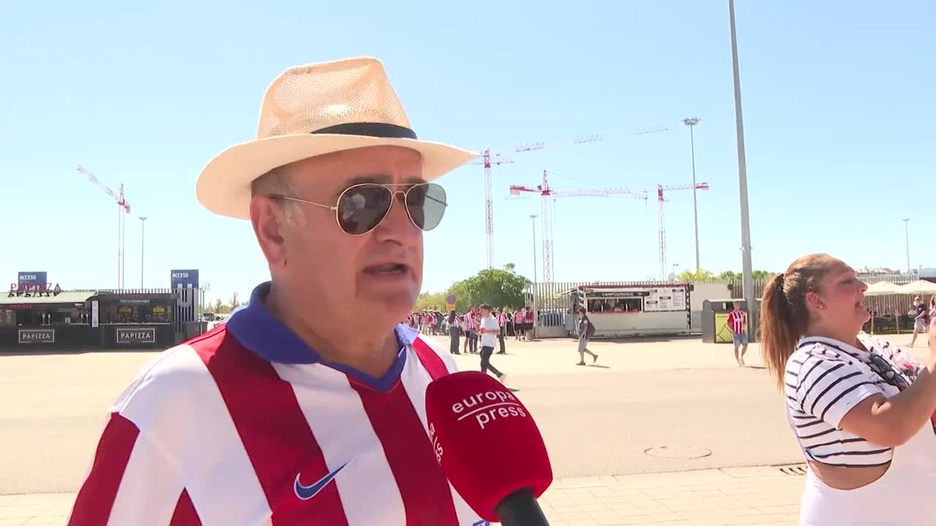 La afición rojiblanca desea una tarde de gloria en el Metropolitano ante el Real Madrid