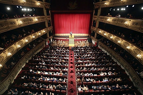 Las artes escénicas valencianas, tocando el fondo