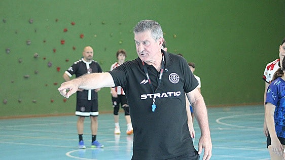 El Club Balonmano Mislata cierra una nueva edición del campus con récord de participación y un cuerpo técnico de primer nivel