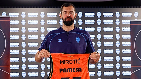 Mirotic: «En todos los equipos donde he estado he ganado títulos y espero seguir en el Valencia Basket»