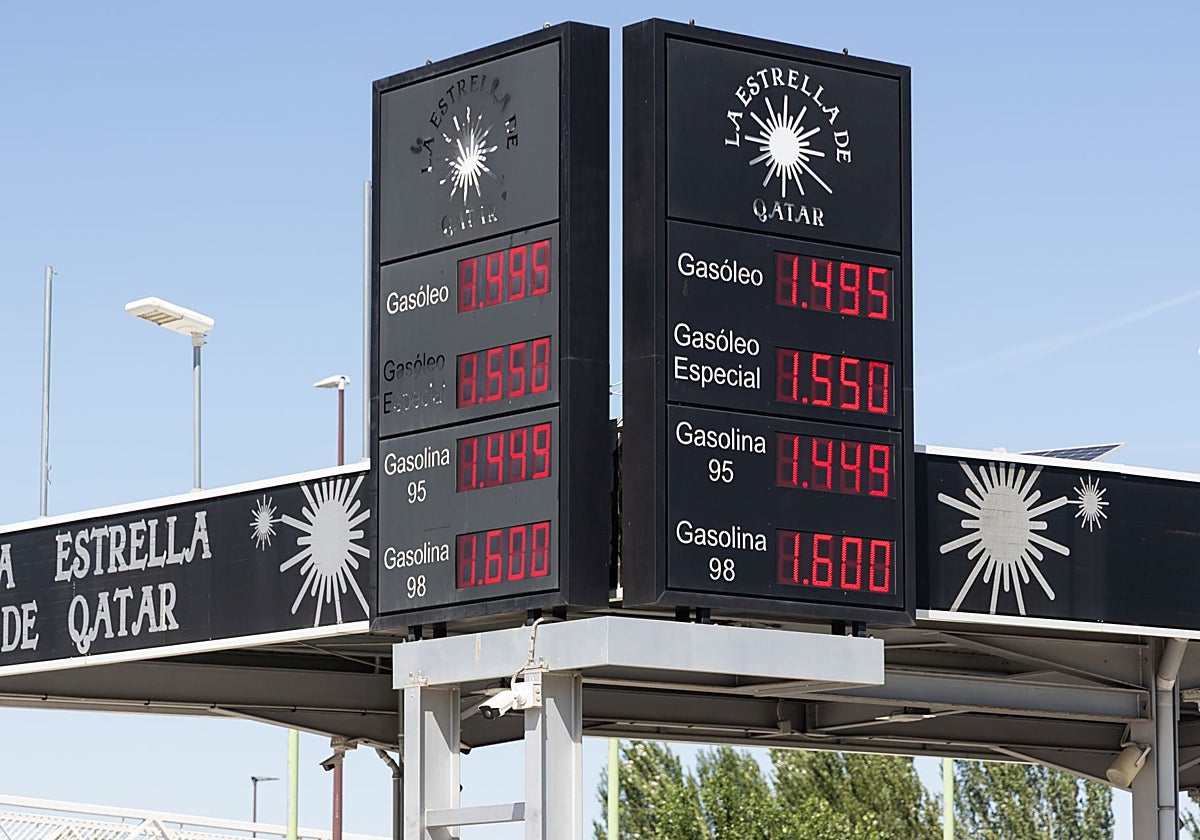 El combustible vuelve a subir de precio: llenar el depósito del coche cuesta 4 euros más que a principios de mes