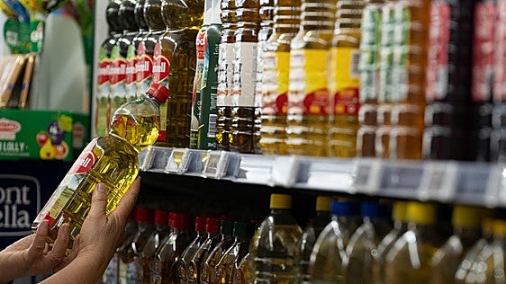 El precio del aceite de oliva virgen extra desde hoy 25 de septiembre en los supermercados: de Mercadona a Carrefour, Consum, Alcampo, Dia, Eroski o Lupa