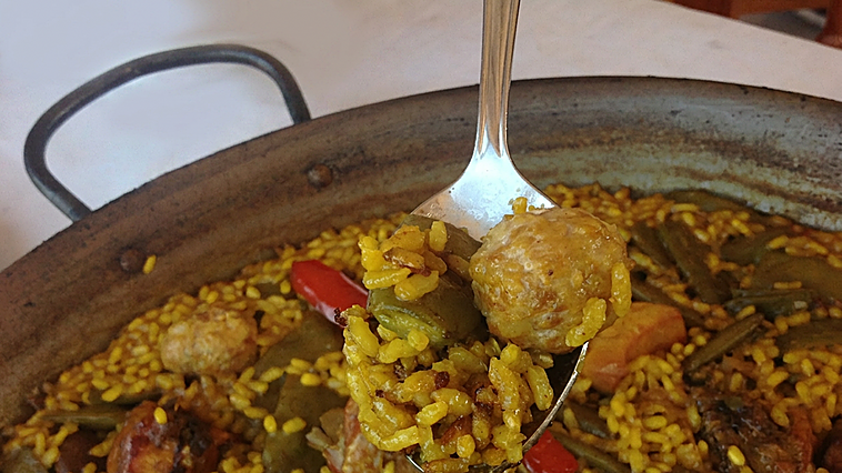 Las paellas «en pilotes» de la Visteta