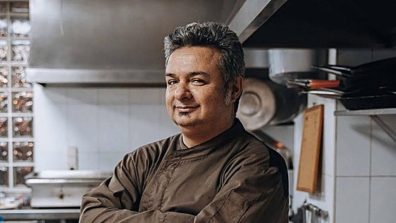 Sinfonía gastronómica en Godella, Castillo interpreta sobre los manteles 'Las Cuatro Estaciones' de Vivaldi