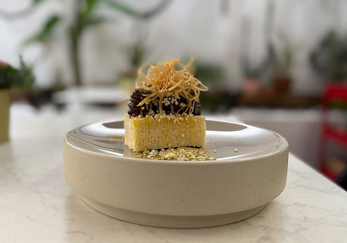 «Chocolate de otra forma» es un postre amargo, dulce y ácido de Raimon Moreno