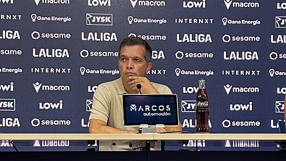 Luís Castro: «Como entrenador tengo que estar contento con mi equipo»