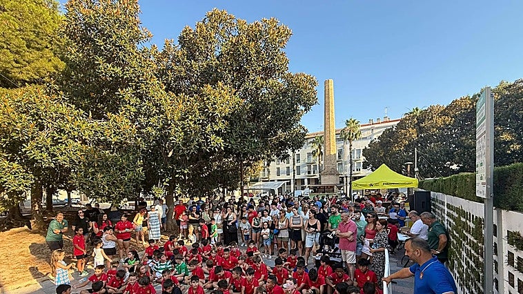 La Unió Benetússer-Favara despide la temporada presentando su nuevo equipamiento para el curso 2026-2027