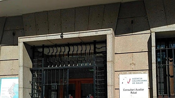 Sanidad insta a Sagunto a adecuar el nuevo espacio para un consultorio para poder autorizar su traslado