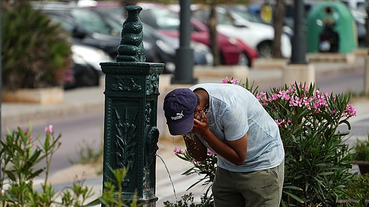 El calor roba 42 horas de sueño a los valencianos