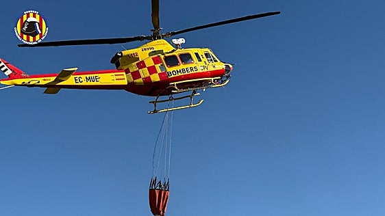 Los rayos de la tormenta provocan incendios forestales en Jalance y Enguera