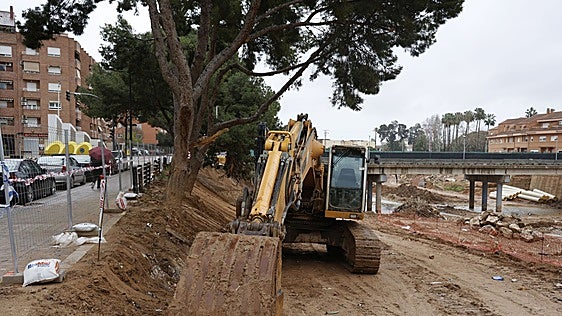 El reto de ampliar el barranco del Poyo en una zona urbana consolidada y muy poblada