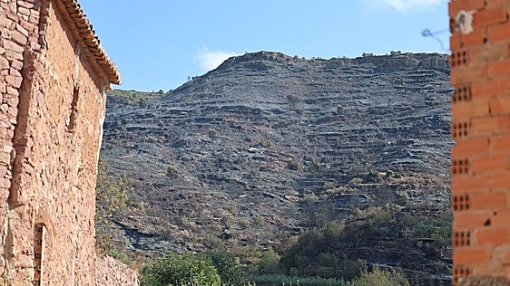 El incendio de Segorbe, pendiente de las horas centrales del día