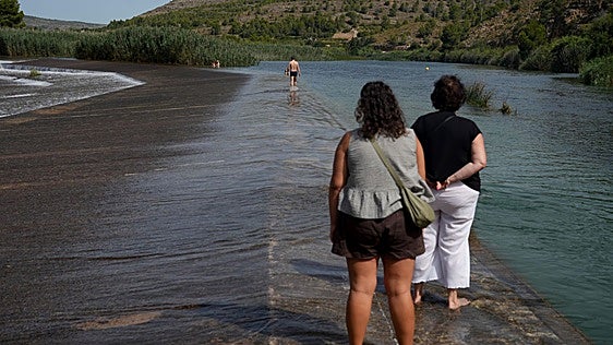 Los cuatro muertos en verano en zonas de baño sin vigilar reabren el debate de la seguridad