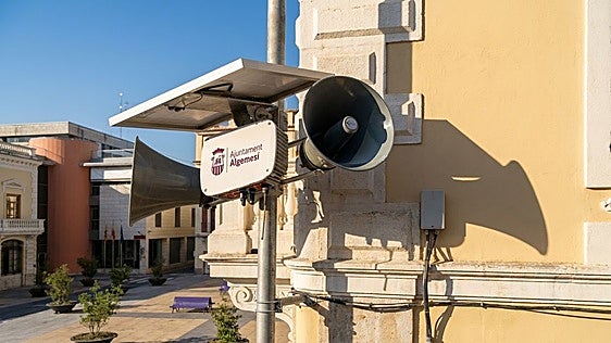 Municipios afectados por la dana instalan megafonía en sus calles con ayuda de la Diputación