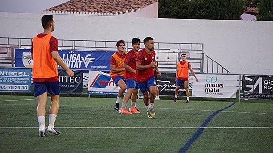 La Lliga Comunitat empieza con dos estrenos de alto voltaje para CD Jávea y UD Calpe