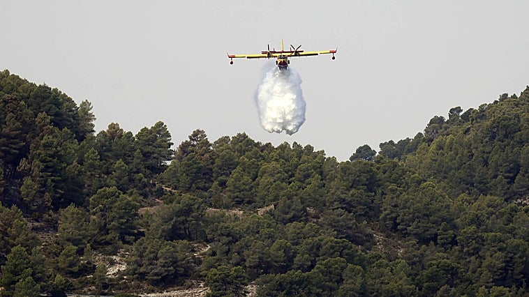 El Consell destina 536.000 euros en ayudas urgentes para los daños de los incendios de Soneja, El Saler y Tuéjar