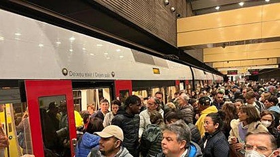 Un problema técnico provoca retrasos en varias líneas de Metrovalencia