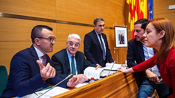 La izquierda no logra reprobar a Mompó y el PP se revuelve: «Las críticas más duras a Morant le llegan desde el PSPV»