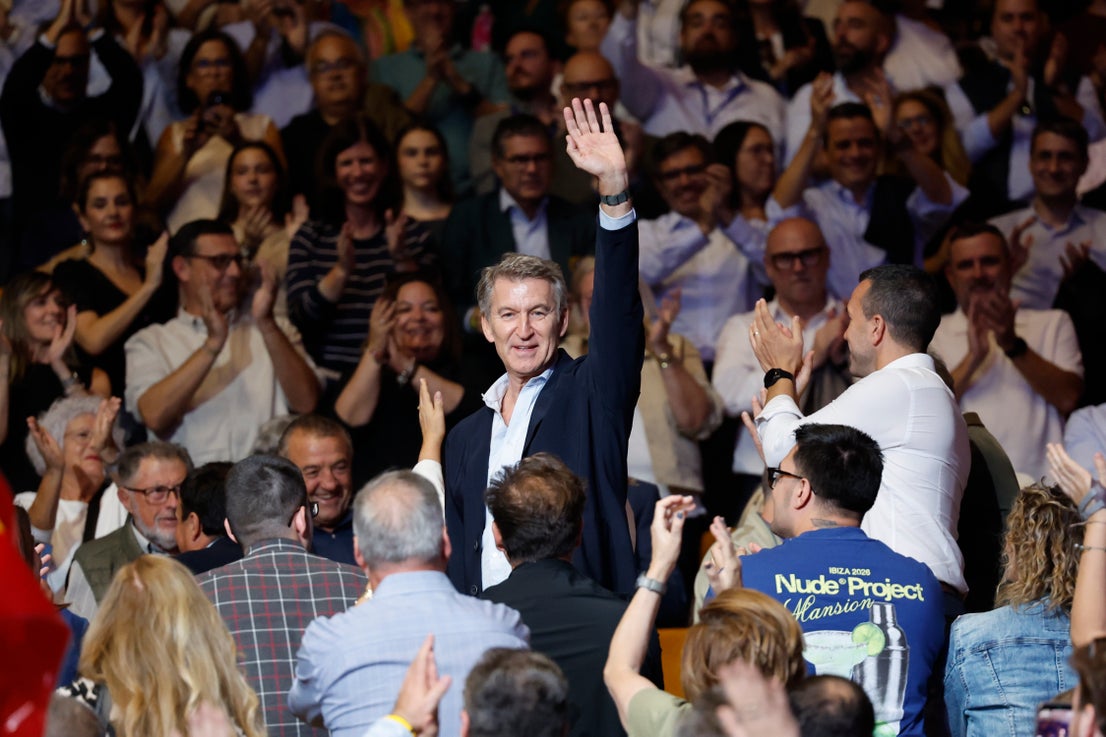 FOTOS | Feijóo arranca su precampaña en Valencia con el PPCV