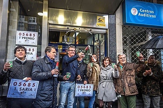 Dos jugadores se reparten 194.000 euros con la Primitiva del jueves, uno de ellos en un municipio de 1.000 habitantes
