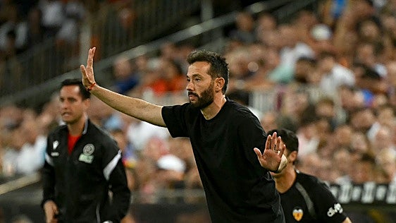 El Valencia y Corberán ultiman los detalles del finiquito