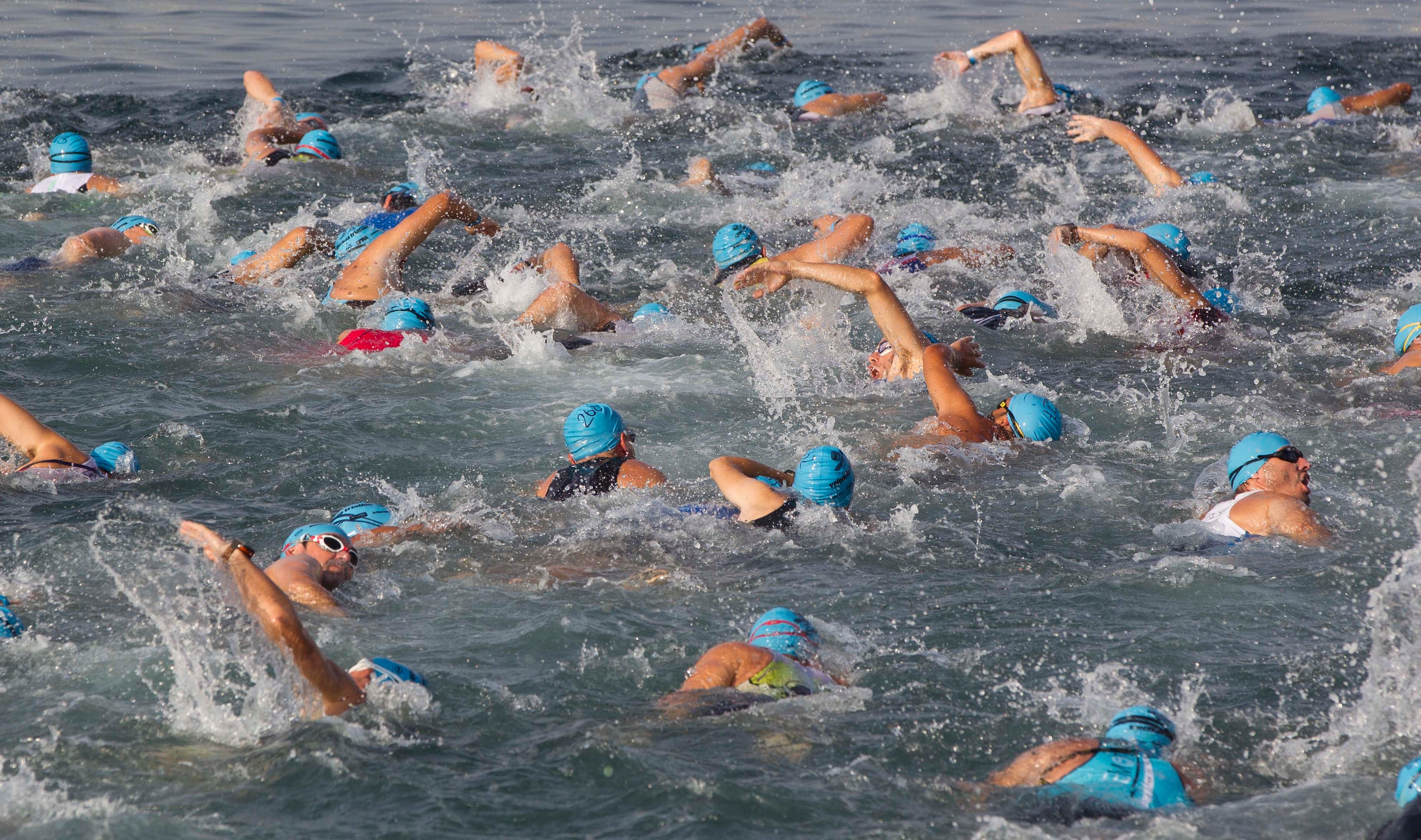 Quinta edición del triatlón &#039;Toro Loco&#039; Valencia