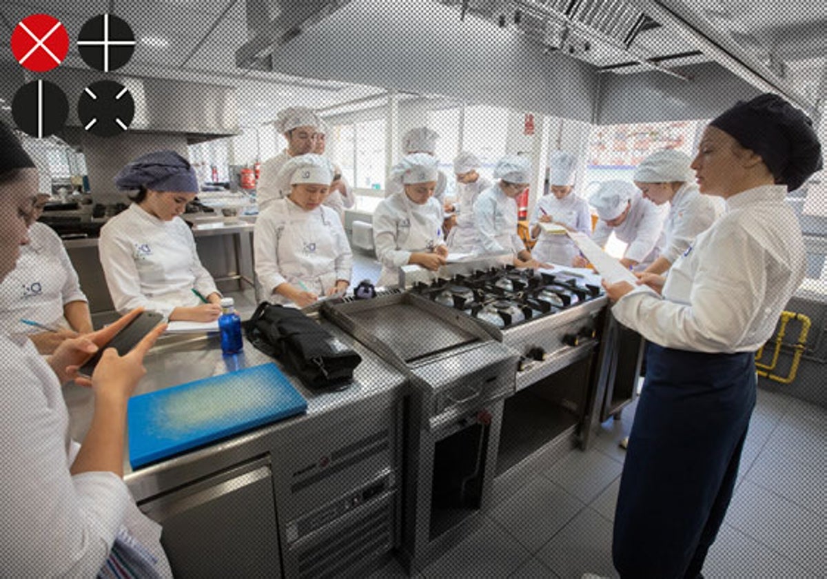 Una clase de cocina en la escuela de formación profesional Altaviana de Valencia.