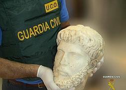 Recuperan en Sevilla una cabeza de mármol de Marco Aurelio