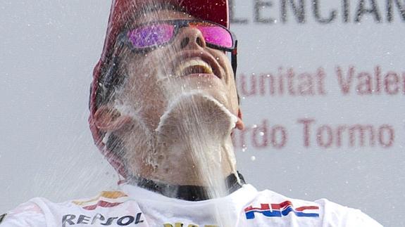 Márquez celebra una victoria.