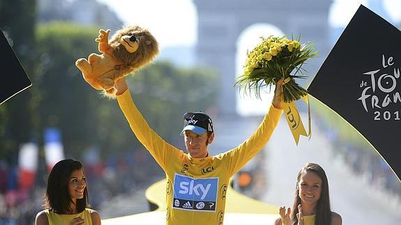 Wiggins, en el podio de París de 2012. 