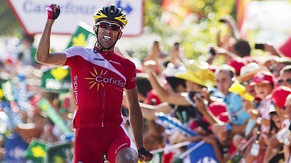 Dani Navarro celebra su triunfo de etapa. 