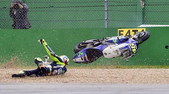 Caída de Rossi en Misano.  