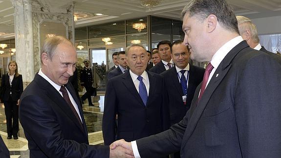 Vladímir Putin y Petró Poroshenko. 