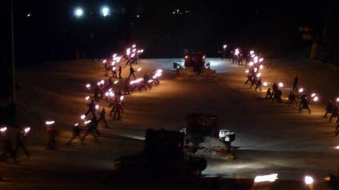 Llegada de los Reyes Magos en máquinas de nieve