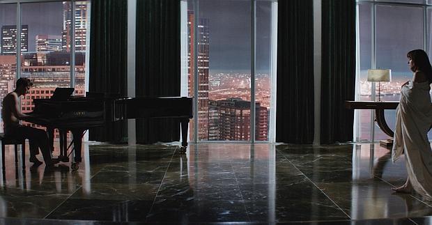 Escenas del trailer de 'Cincuenta Sombras de Grey'. 