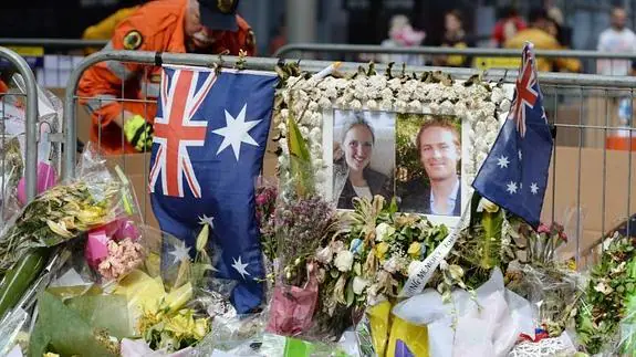 Altar en recuerdo de las dos víctimas en Sidney
