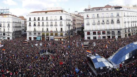 Vista de la abarrotada Puerta del Sol.