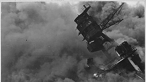 Hundimiento del 'USS Arizona'. 