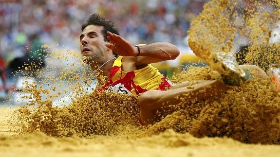 Eusebio Cáceres, en competición. 