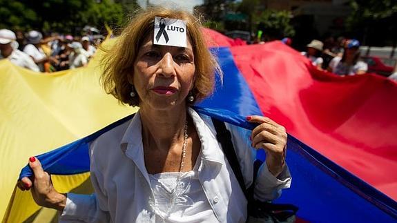 Una opositora al régimen venezolano.