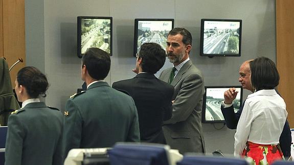 Felipe VI, en las dependencias de la DGT.