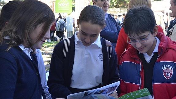 Jóvenes asistentes al Campus de Ingeniería 2014. 